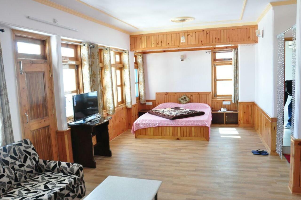Sara Hotel Narkanda Luaran gambar